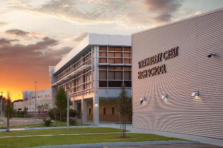 arquitetura-escolar-fachada-strawberry-hight-school