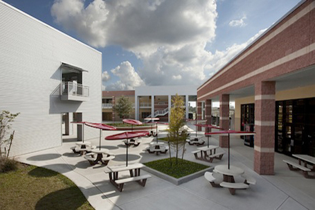 arquitetura-escolar-strawberry-hight-school
